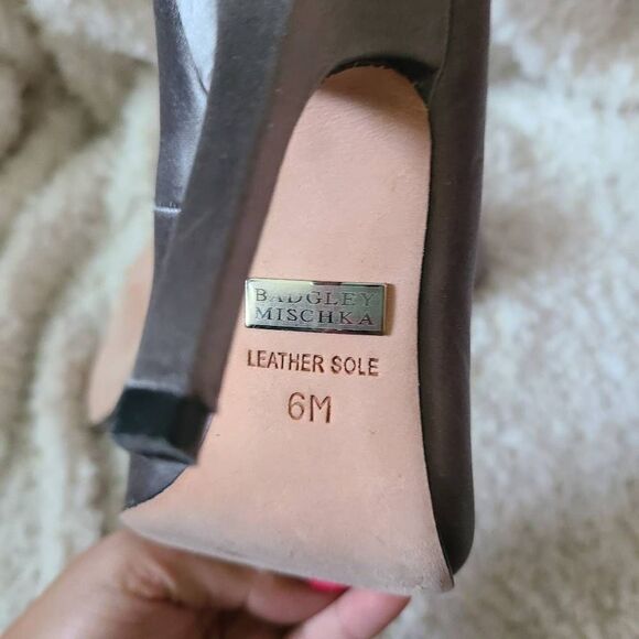 Badgley Mischka Silver Satin Wrapped Rhinestone Embellished Peep-toe Heels - Picture 5 of 5